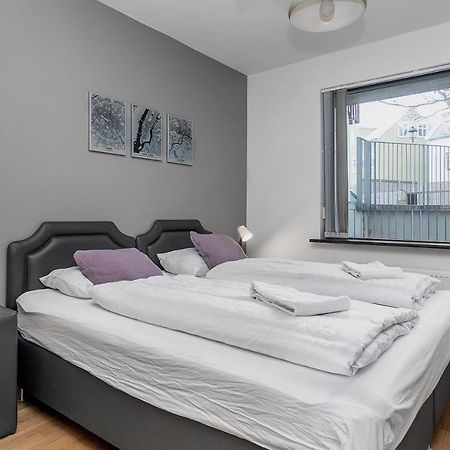 Sunny Apartment - By The Sea In City Center Reykjavík Dış mekan fotoğraf