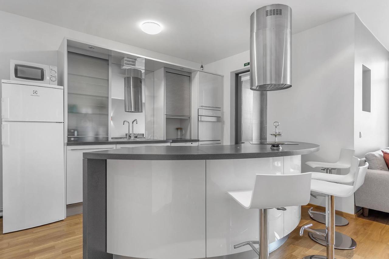 Sunny Apartment - By The Sea In City Center Reykjavík Dış mekan fotoğraf